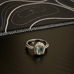 Elegant Silver and Blue fashion Gemstone Ring NWOT